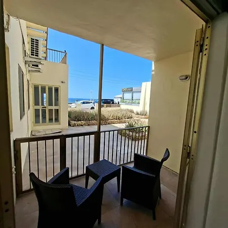 Spacious Bugibba Seafront Free Parking & Wifi * St. Paul's Bay