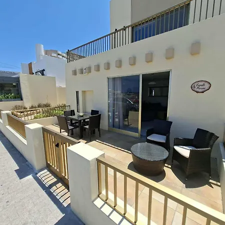 펜션 Spacious Bugibba Seafront Free Parking & Wifi