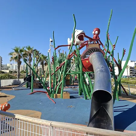 Spacious Bugibba Seafront Free Parking & Wifi * St. Paul's Bay