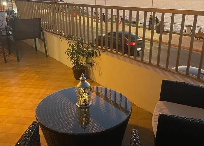 Spacious Bugibba Seafront Free Parking & Wifi