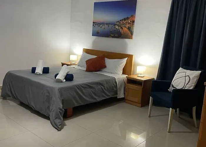 度假居 Spacious Bugibba Seafront Free Parking & Wifi *