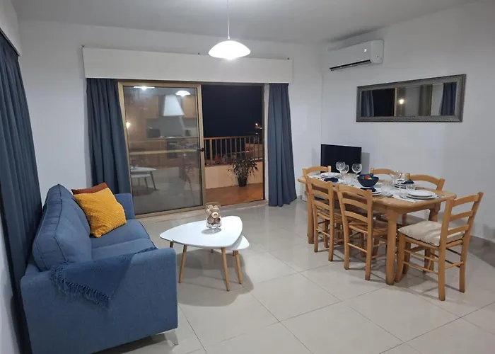 Spacious Bugibba Seafront Free Parking & Wifi