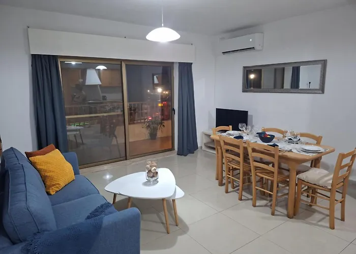 度假居 Spacious Bugibba Seafront Free Parking & Wifi 圣保罗湾城