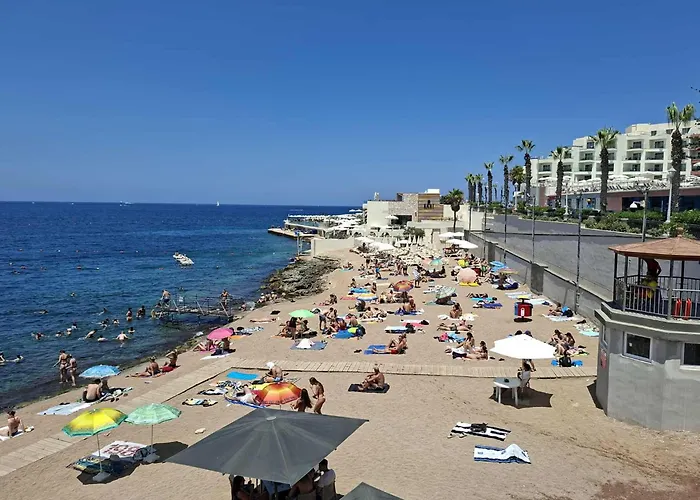 Spacious Bugibba Seafront Free Parking & Wifi 度假居 圣保罗湾城