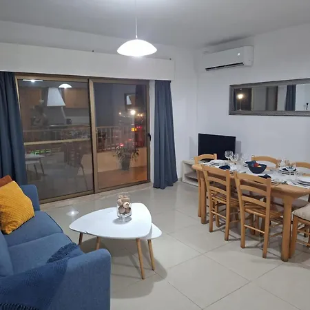 בית נופש Spacious Bugibba Seafront Free Parking & Wifi סיינט פול ביי