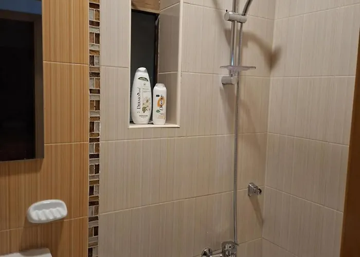 Spacious Bugibba Seafront Free Parking & Wifi Tatil Evi