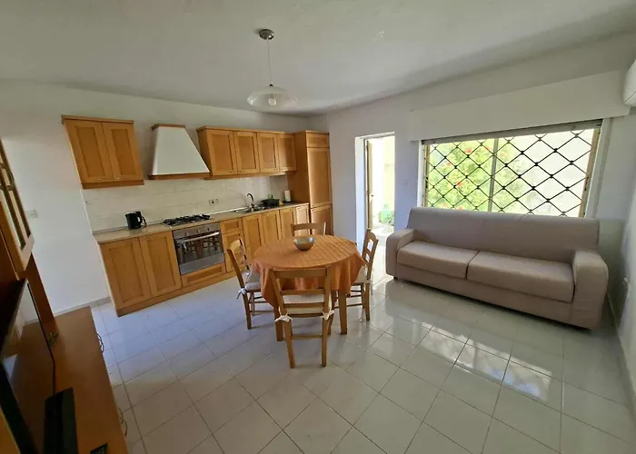 Spacious Bugibba Seafront Free Parking & Wifi